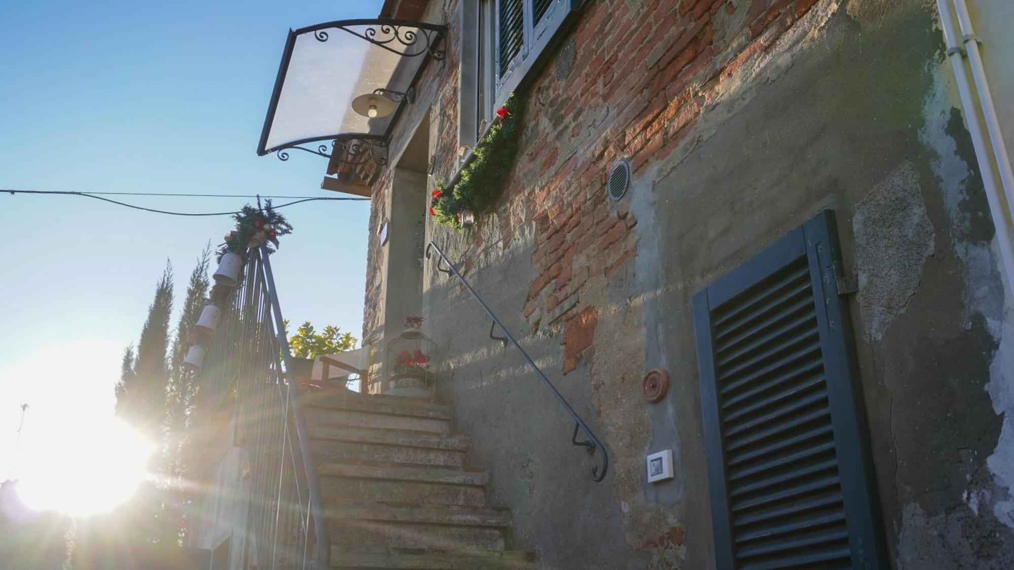 Appartamenti La Rocca Palaia Exterior foto